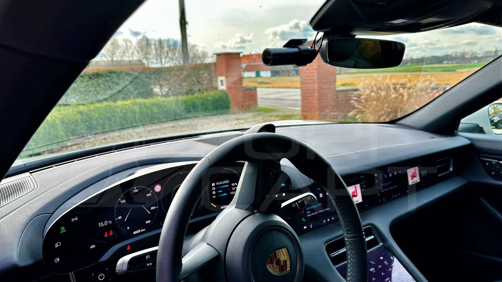 Vue 2 Porsche Taycan Cross Turismo